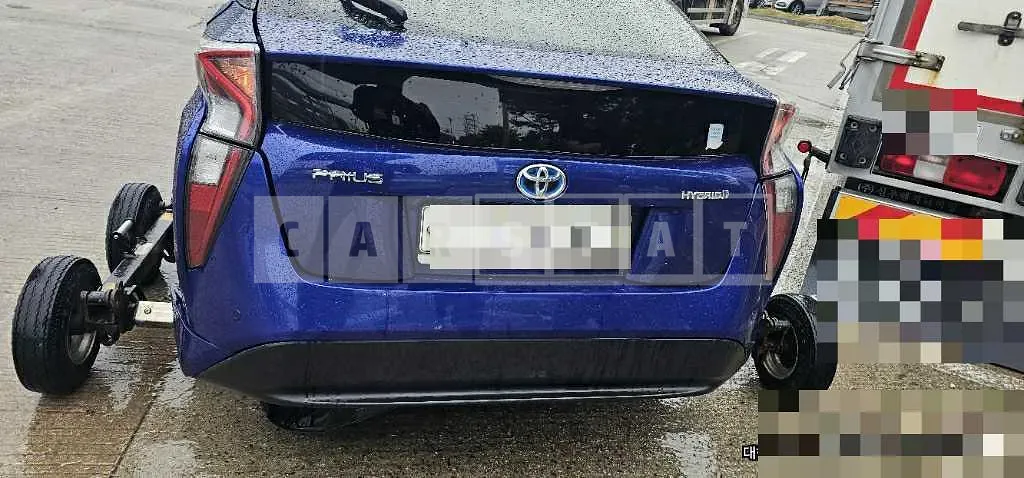 Photo 2 of 23: 2017 Toyota Prius Hybrid — Korean insurance auction