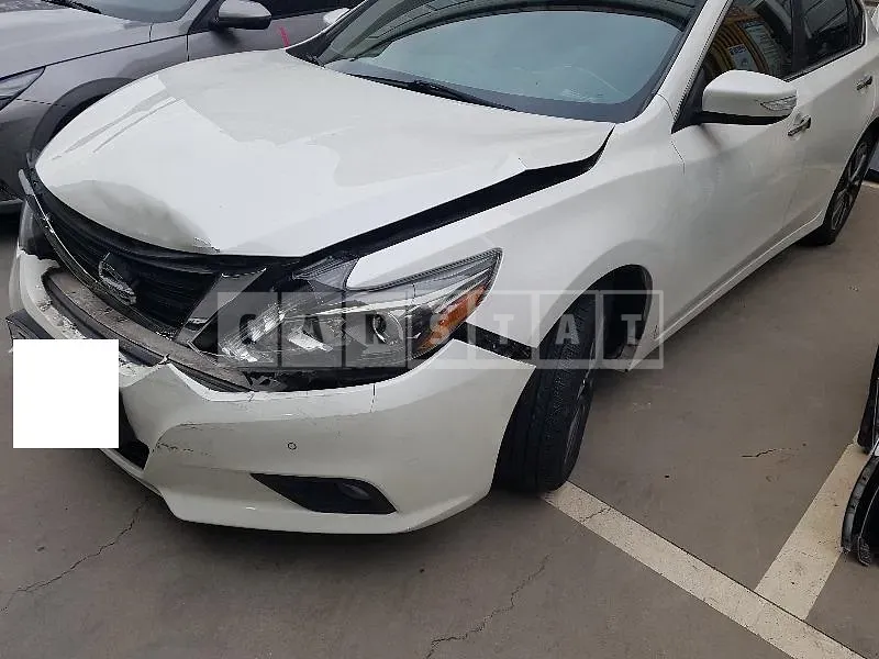 Photo 2 of 5: 2017 Nissan Altima 2.5 — Korean insurance auction
