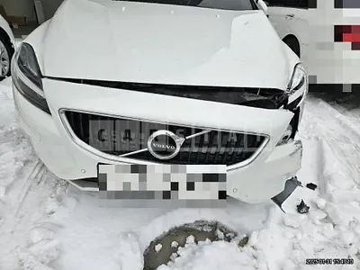 Photo 1 of 8: 2018 Volvo V40D3 — Korean insurance auction