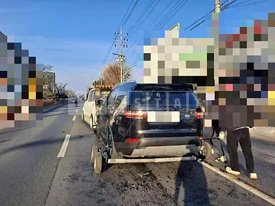 Photo 1 of 7: 2018 Land Rover Discovery TD6 — Korean insurance auction