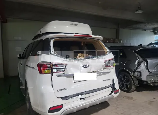 Photo 2 of 14: 2019 Kia Carnival Limousine, VIN KNAME811BKS456641 — Korean insurance auction
