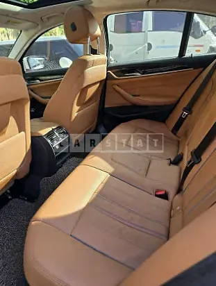 Photo 2 of 14: 2020 BMW 520i Luxury — Korean insurance auction