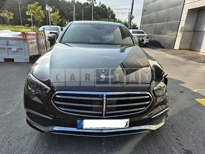 Photo 1 of 42: 2021 Mercedes-Benz E300 e 4Matic, VIN W1KZF5EB9MB001290 — Korean insurance auction