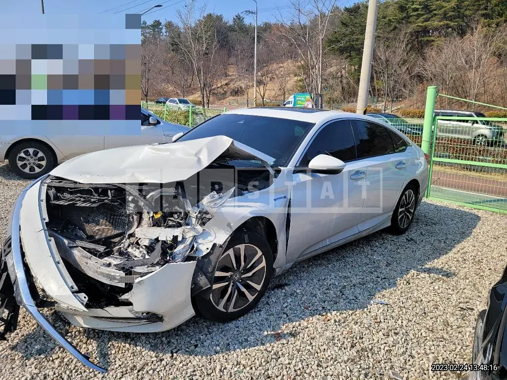 Photo 2 of 12: 2019 Honda Accord Hybrid, VIN 1HGCV3690KA511828 — Korean insurance auction