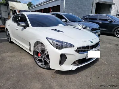 Photo 1 of 17: 2018 Kia Stinger, VIN KNAE351ABJS032335 — Korean insurance auction