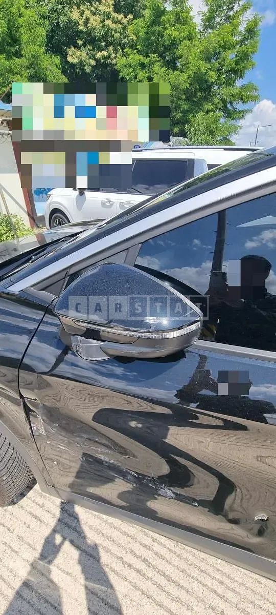 Photo 2 of 18: 2025 Volkswagen ID.4 Pro — Korean insurance auction