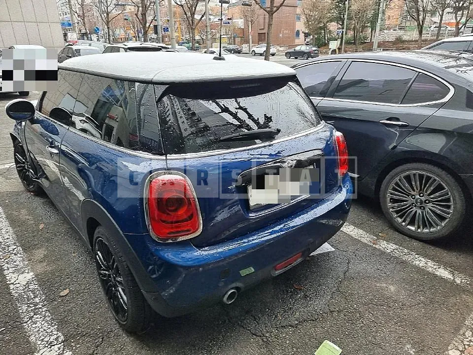 Photo 2 of 13: 2017 MINI Cooper — Korean insurance auction