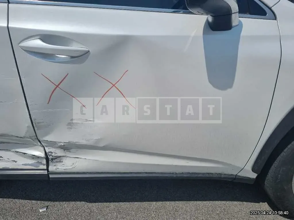 Photo 2 of 15: 2016 Lexus NX300h — Korean insurance auction
