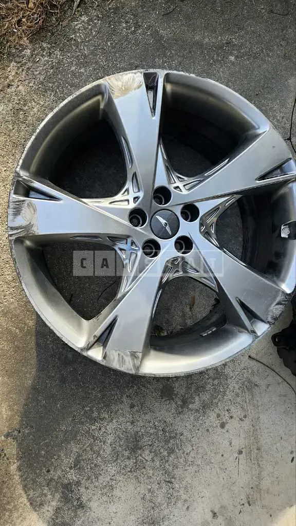 Photo 2 of 2: 2020 Genesis (parts) GV80 Wheels — Korean insurance auction