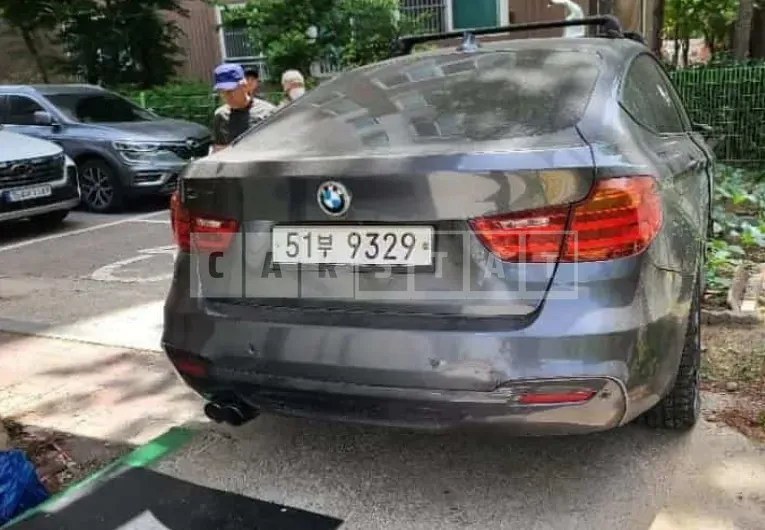 Photo 2 of 9: 2015 BMW 320d GranTurismo, VIN WBA3Y3100FD772678 — Korean insurance auction