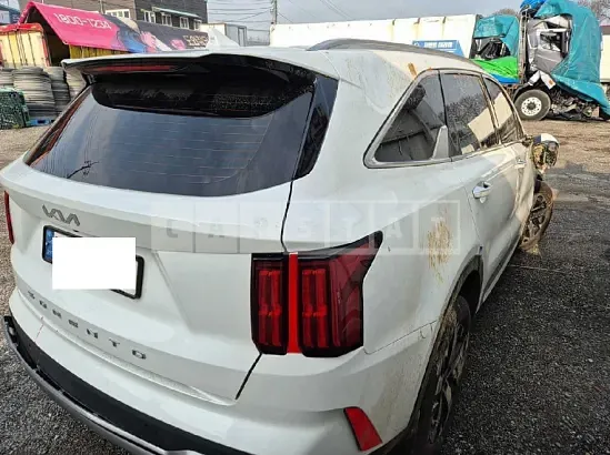 Photo 2 of 15: 2022 Kia Sorento, VIN KNARH81BGNA141480 — Korean insurance auction