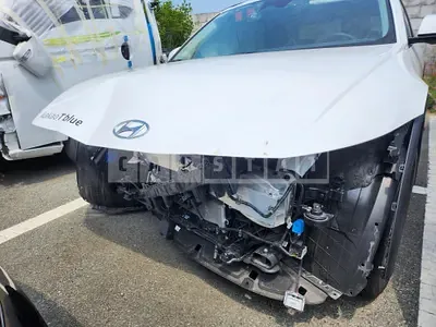 Photo 1 of 16: 2022 Hyundai IONIQ 5, VIN KMHKL81BFPU146911 — Korean insurance auction