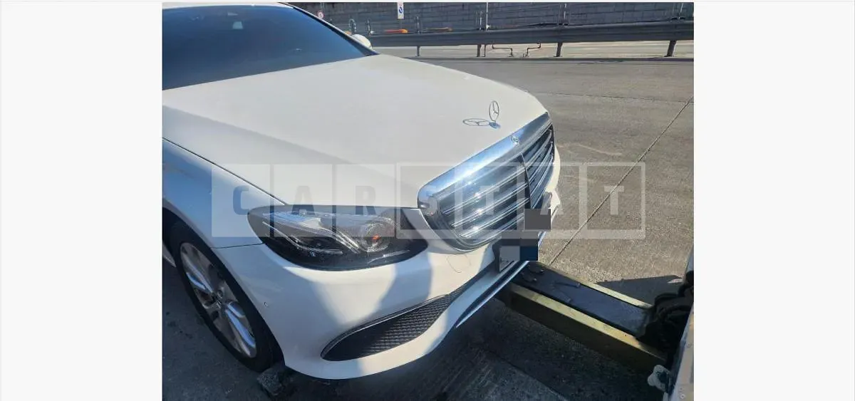 Photo 2 of 9: 2019 Mercedes-Benz E220 d 4Matic — Korean insurance auction