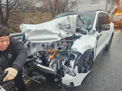 Photo 1 of 6: 2025 Kia Sorento Hybrid, VIN KNARH81GDSA370903 — Korean insurance auction