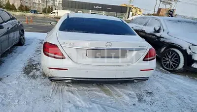 Photo 1 of 12: 2020 Mercedes-Benz E 300 4Matic — Korean insurance auction