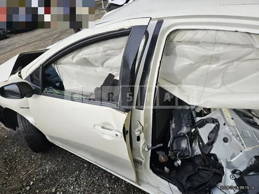 Photo 2 of 11: 2018 Toyota Prius C — Korean insurance auction