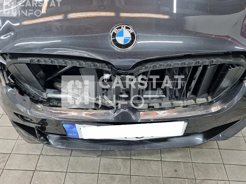 Photo 2 of 42: 2022 BMW 520i, VIN WBA11BH08NWX74175 — Korean insurance auction
