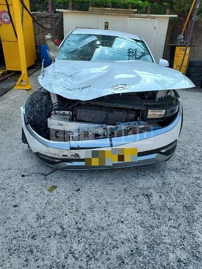 Photo 1 of 21: 2022 Hyundai IONIQ 5, VIN KMHKL81AFNU107923 — Korean insurance auction