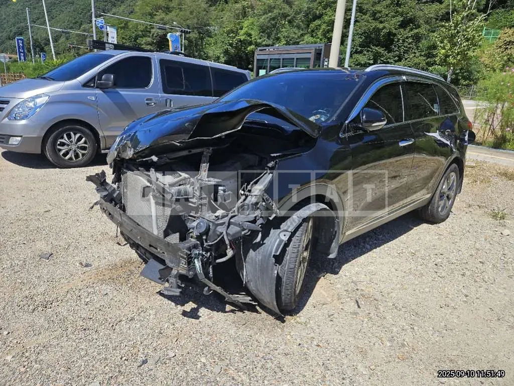 Photo 2 of 12: 2015 Kia Sorento 4WD — Korean insurance auction