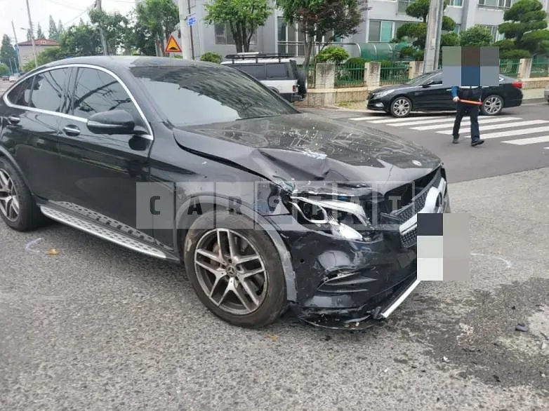 Photo 2 of 15: 2018 Mercedes-Benz GLC220 d 4Matic Coupe, VIN WDC0J0FB6JF444787 — Korean insurance auction