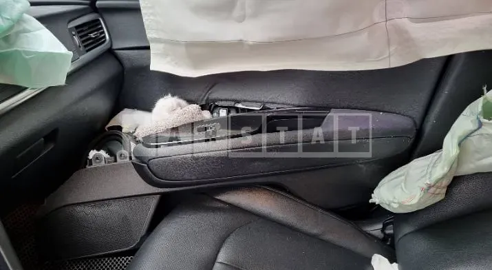 Photo 2 of 17: 2016 Kia K5 2.0, VIN KNAGX411BHA113993 — Korean insurance auction