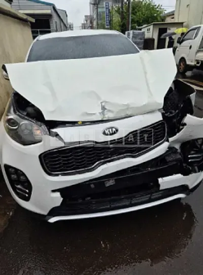 Photo 1 of 12: 2017 Kia Sportage — Korean insurance auction