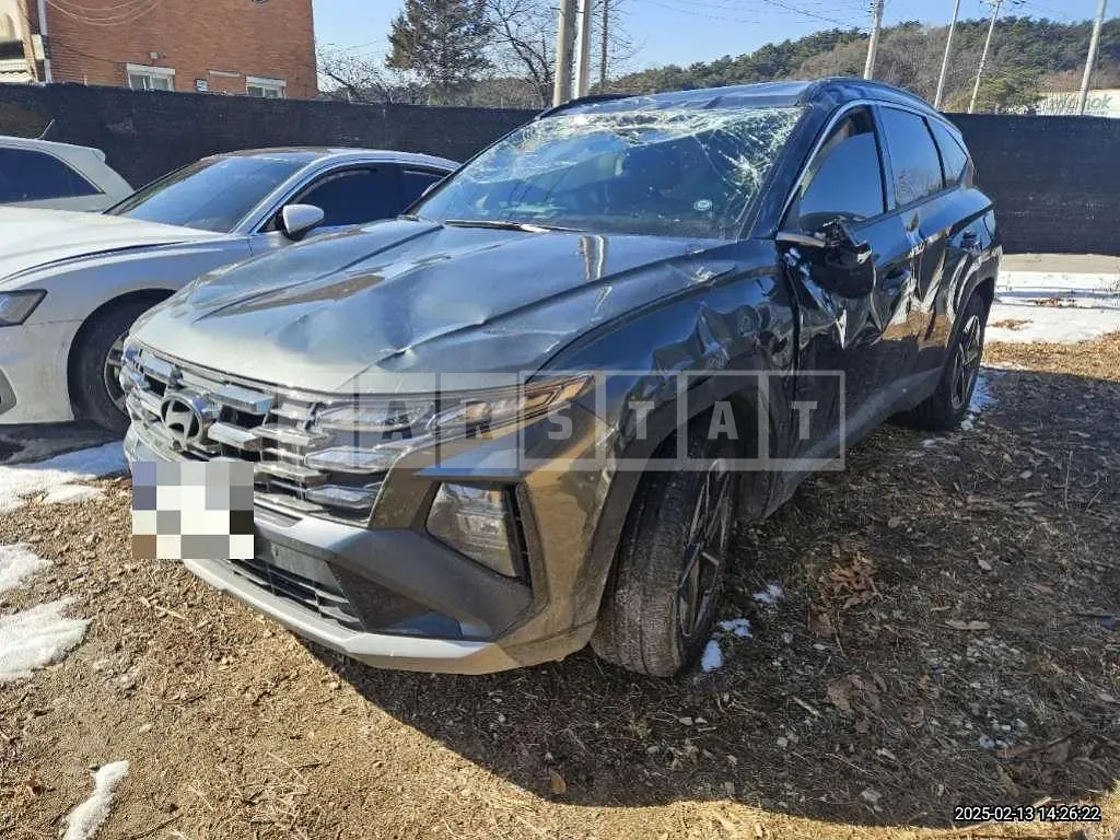 Photo 2 of 13: 2024 Hyundai Tucson Hybrid — Korean insurance auction