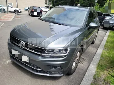 Photo 1 of 17: 2018 Volkswagen Tiguan 2.0 TDI, VIN WVGZZZ5NZJW917513 — Korean insurance auction