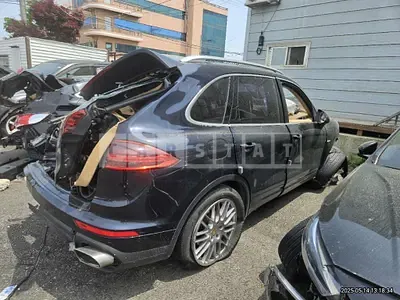 Photo 1 of 31: 2015 Porsche Cayenne Diesel — Korean insurance auction