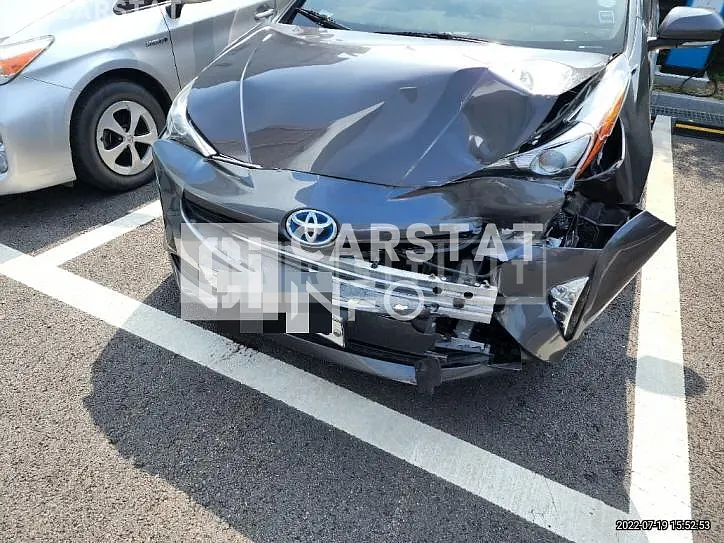Photo 2 of 30: 2018 Toyota Prius — Korean insurance auction