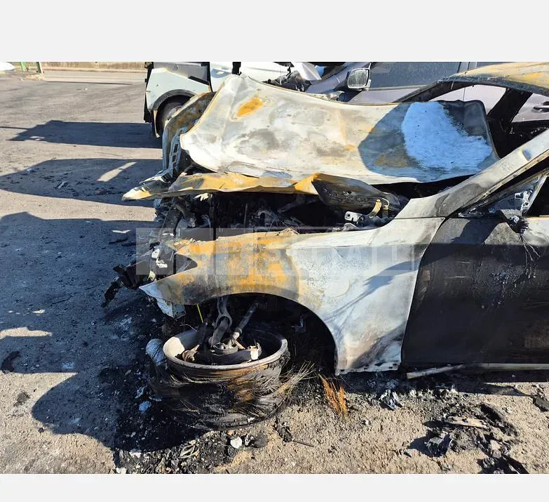 Photo 2 of 12: 2015 Genesis Dh — Korean insurance auction