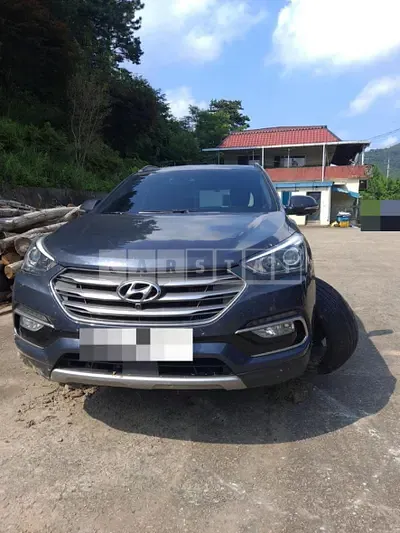 Photo 1 of 16: 2015 Hyundai Santa Fe DM 4WD, VIN KMHSW81XDGU594581 — Korean insurance auction