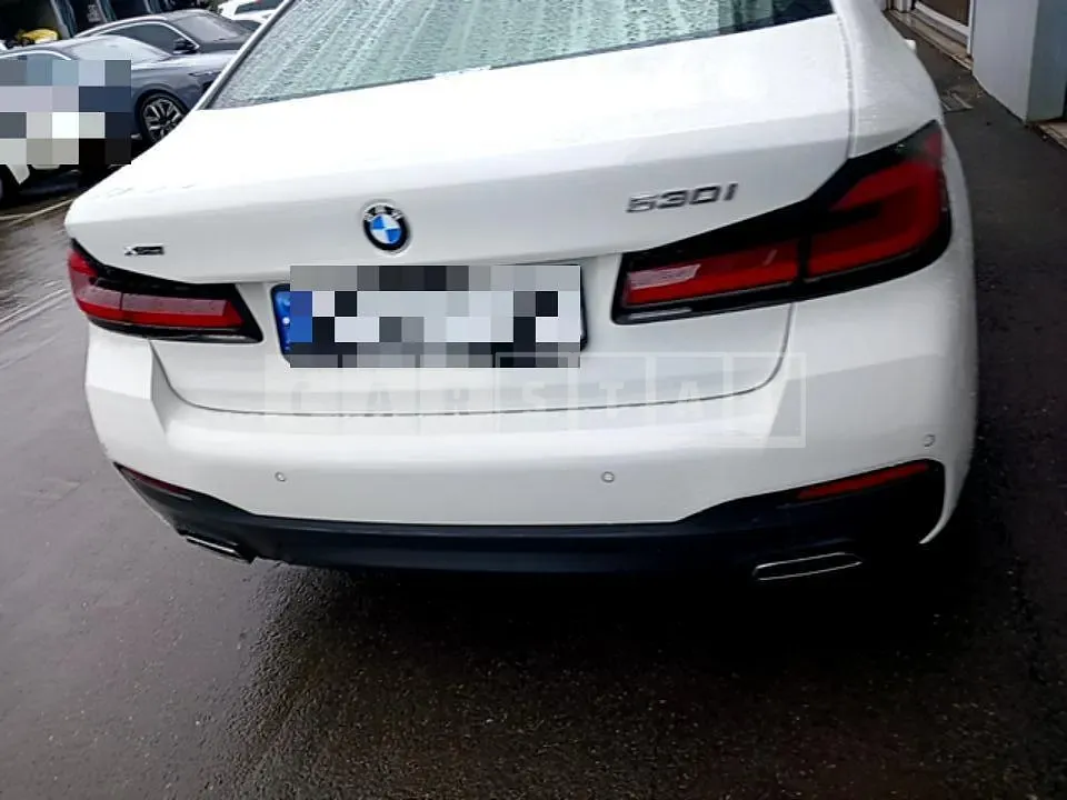 Photo 2 of 55: 2022 BMW 530i xDrive, VIN WBA31BJ02NWX81996 — Korean insurance auction