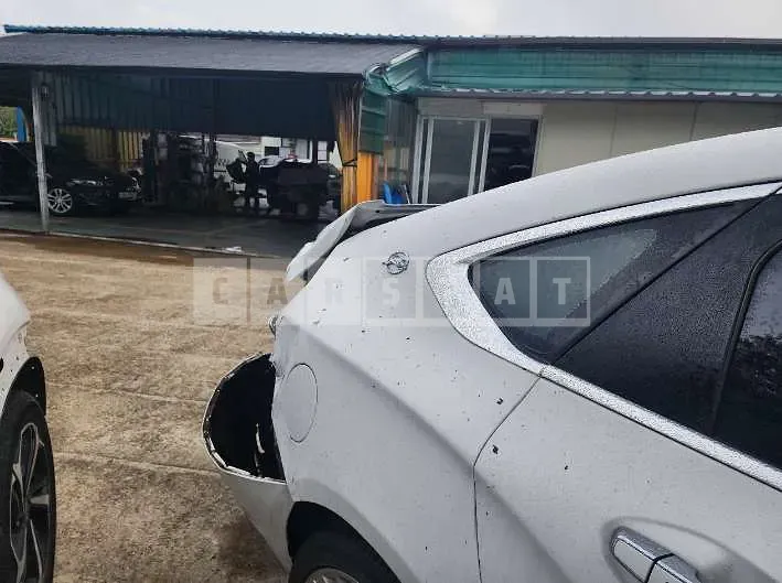 Photo 2 of 13: 2016 Chevrolet Impala — Korean insurance auction