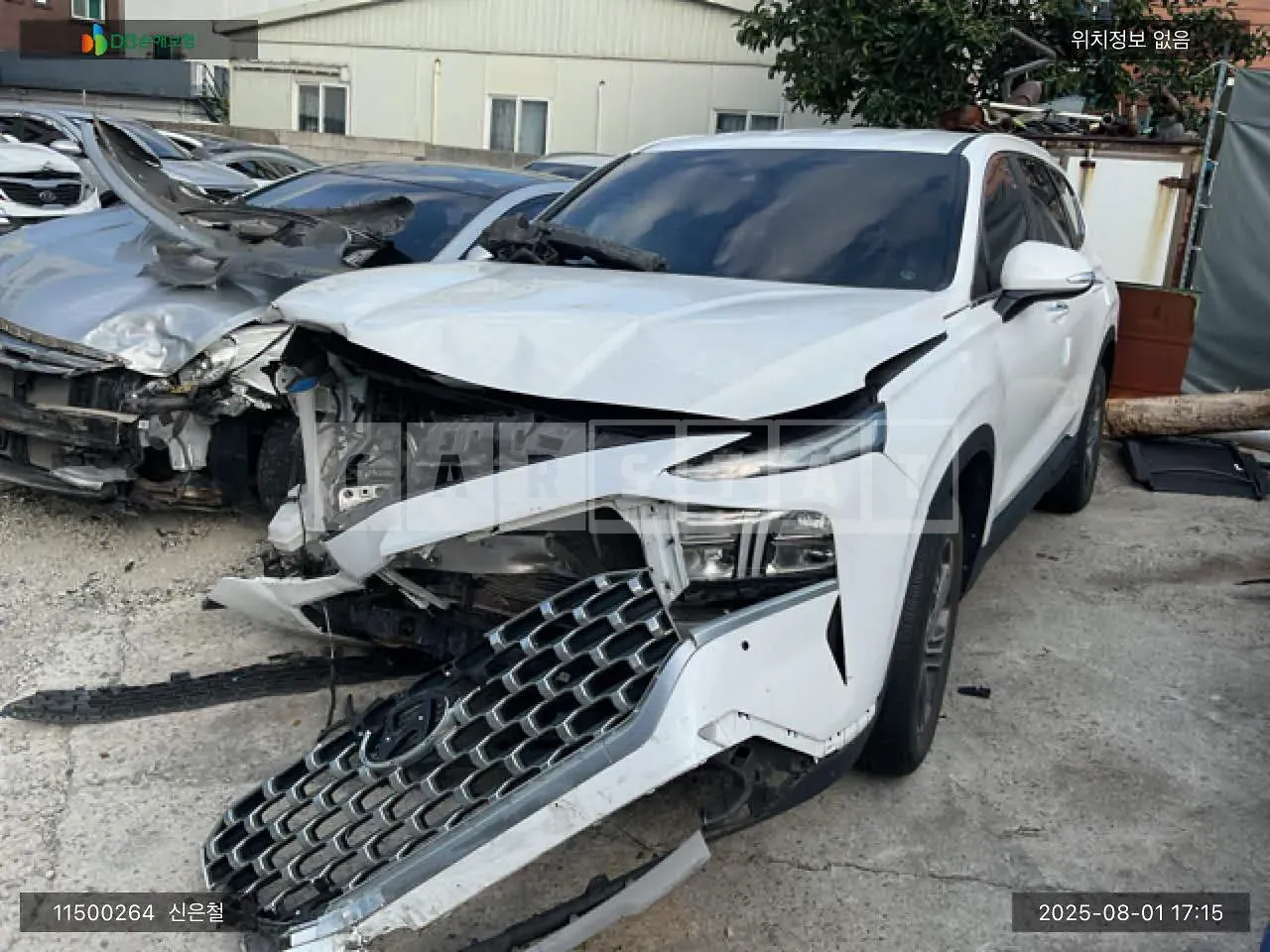 Photo 2 of 17: 2021 Hyundai Santa Fe, VIN KMHS281LGMU360620 — Korean insurance auction
