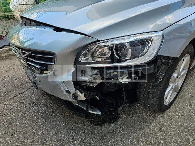 Photo 2 of 23: 2016 Volvo V60D3, VIN YV1FW79B0H1347921 — Korean insurance auction