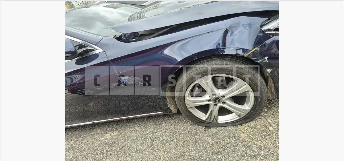 Photo 2 of 12: 2018 Mercedes-Benz E220 d — Korean insurance auction