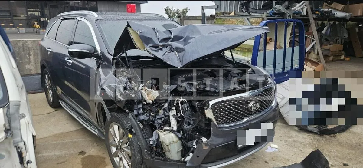 Photo 2 of 8: 2015 Kia Sorento 2.2 — Korean insurance auction