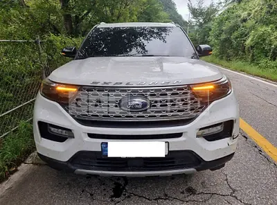 Photo 1 of 9: 2021 Ford Explorer 2.3 — Korean insurance auction