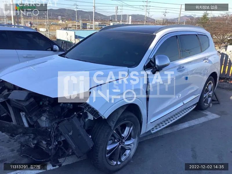 Photo 2 of 11: 2019 Hyundai Santa Fe, VIN KMHS581BBLU196955 — Korean insurance auction