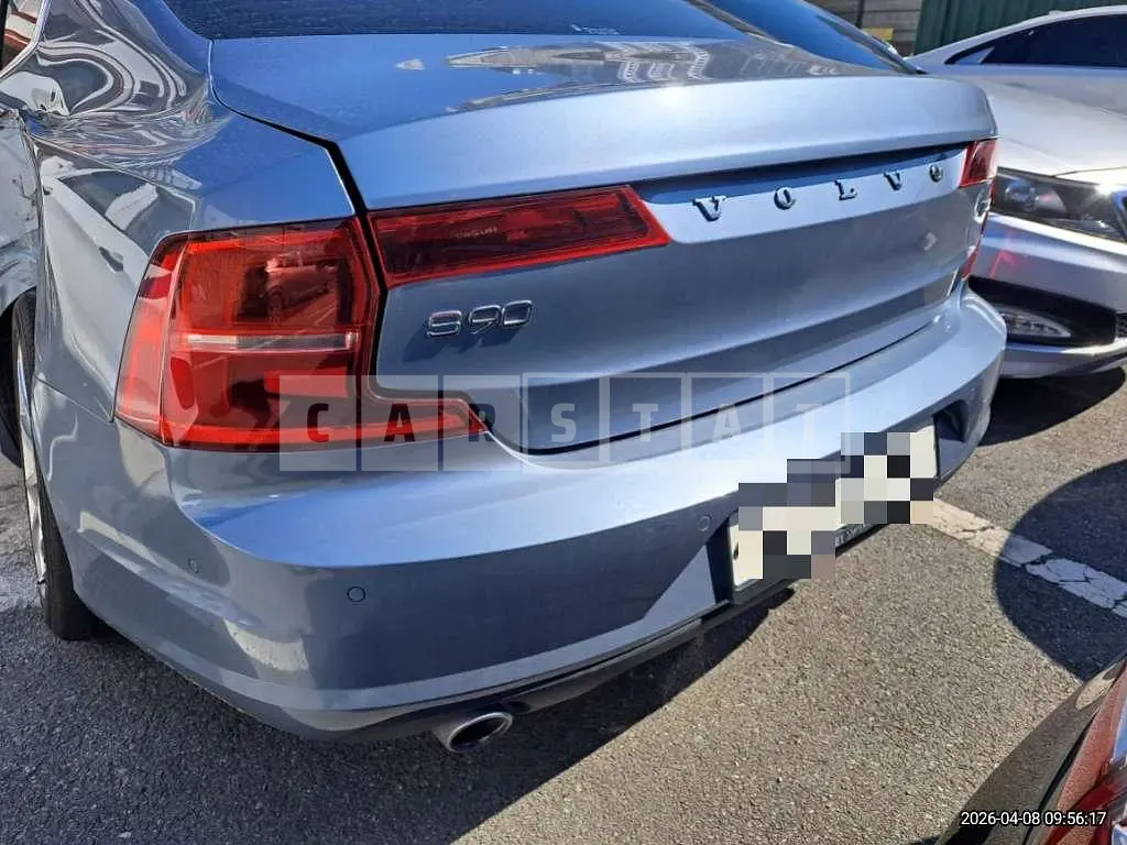 Photo 2 of 6: 2017 Volvo S90D4 — Korean insurance auction