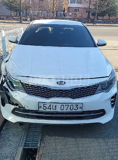 Photo 1 of 12: 2016 Kia K5, VIN KNAGX411BGA040576 — Korean insurance auction