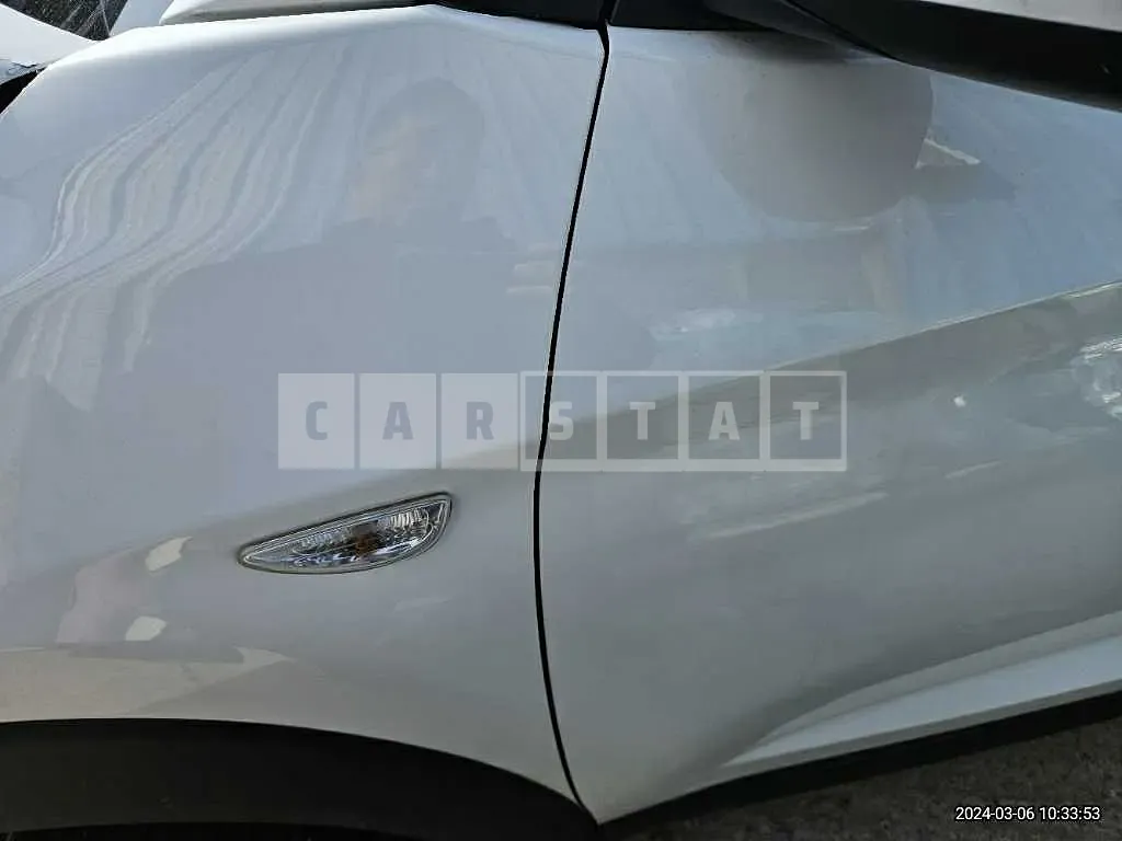Photo 2 of 16: 2015 Hyundai Tucson, VIN KMHJ2815GGU001752 — Korean insurance auction