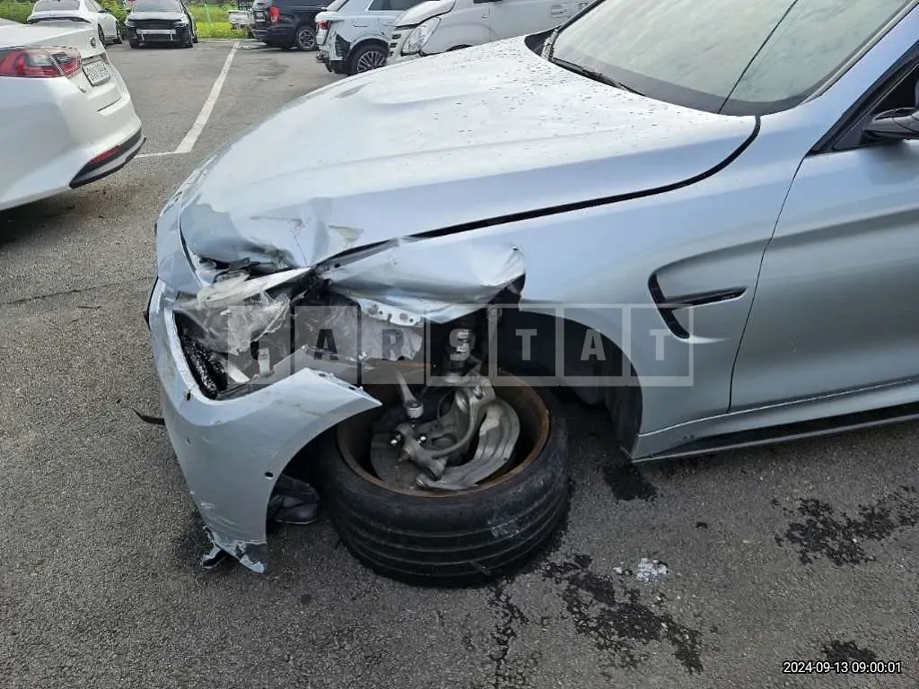 Photo 2 of 21: 2018 BMW M4 Coupe Competition Package, VIN WBS4Y9103JAC52118 — Korean insurance auction