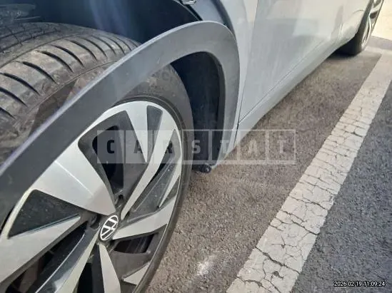 Photo 2 of 14: 2025 Volkswagen ID.5 Pro — Korean insurance auction