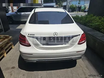 Photo 1 of 9: 2018 Mercedes-Benz E200 — Korean insurance auction