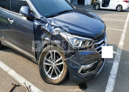 Photo 2 of 29: 2016 Hyundai Santa Fe — Korean insurance auction