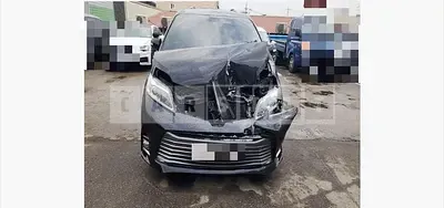 Photo 1 of 18: 2018 Toyota Siena AWD, VIN 5TDDZ3DC6JS188573 — Korean insurance auction