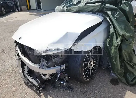 Photo 2 of 29: 2018 Mercedes-Benz C 200d — Korean insurance auction