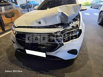 2025 Mercedes-Benz E 200